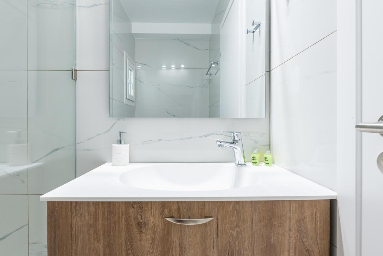 Stylish 1Br Apartment In The Heart Of Koukaki Атина Екстериор снимка